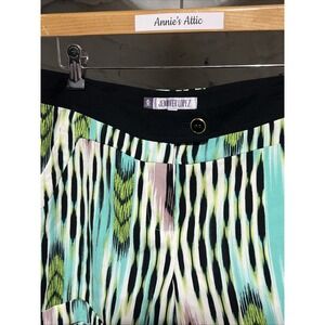 Women's Jennifer Lopez JLo Southwestern Ikat Cuffed Dress Shorts Size: 2 Ladies